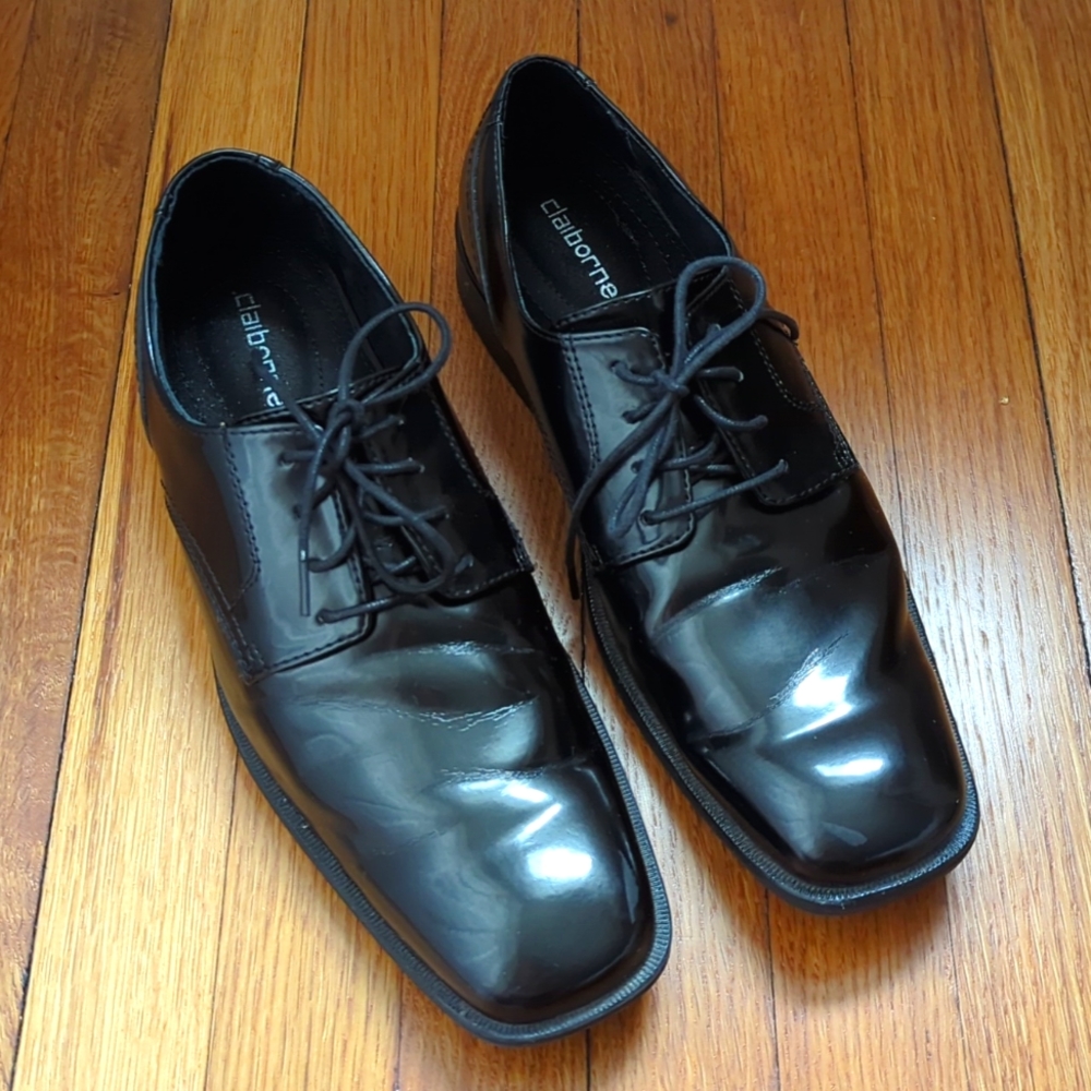 Men's Dress Shoes - Black Patent Leather, Liz Claiborne (Like new condition)